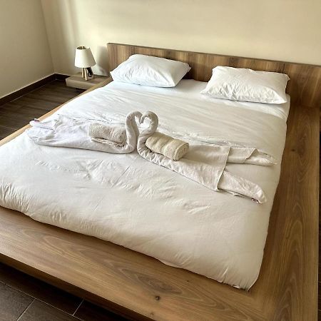 The Suit Residence Daire เนฟซิเฮียร์ ภายนอก รูปภาพ