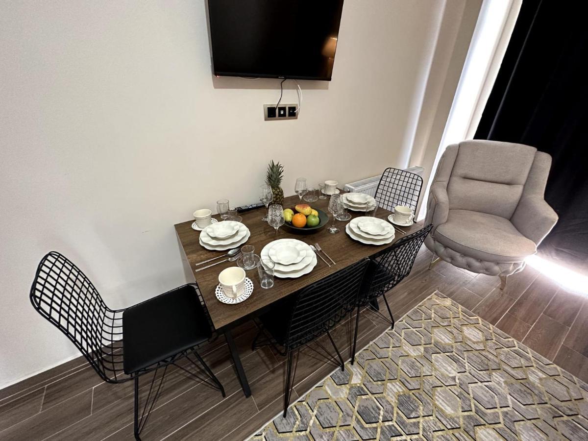 The Suit Residence Daire เนฟซิเฮียร์ ภายนอก รูปภาพ